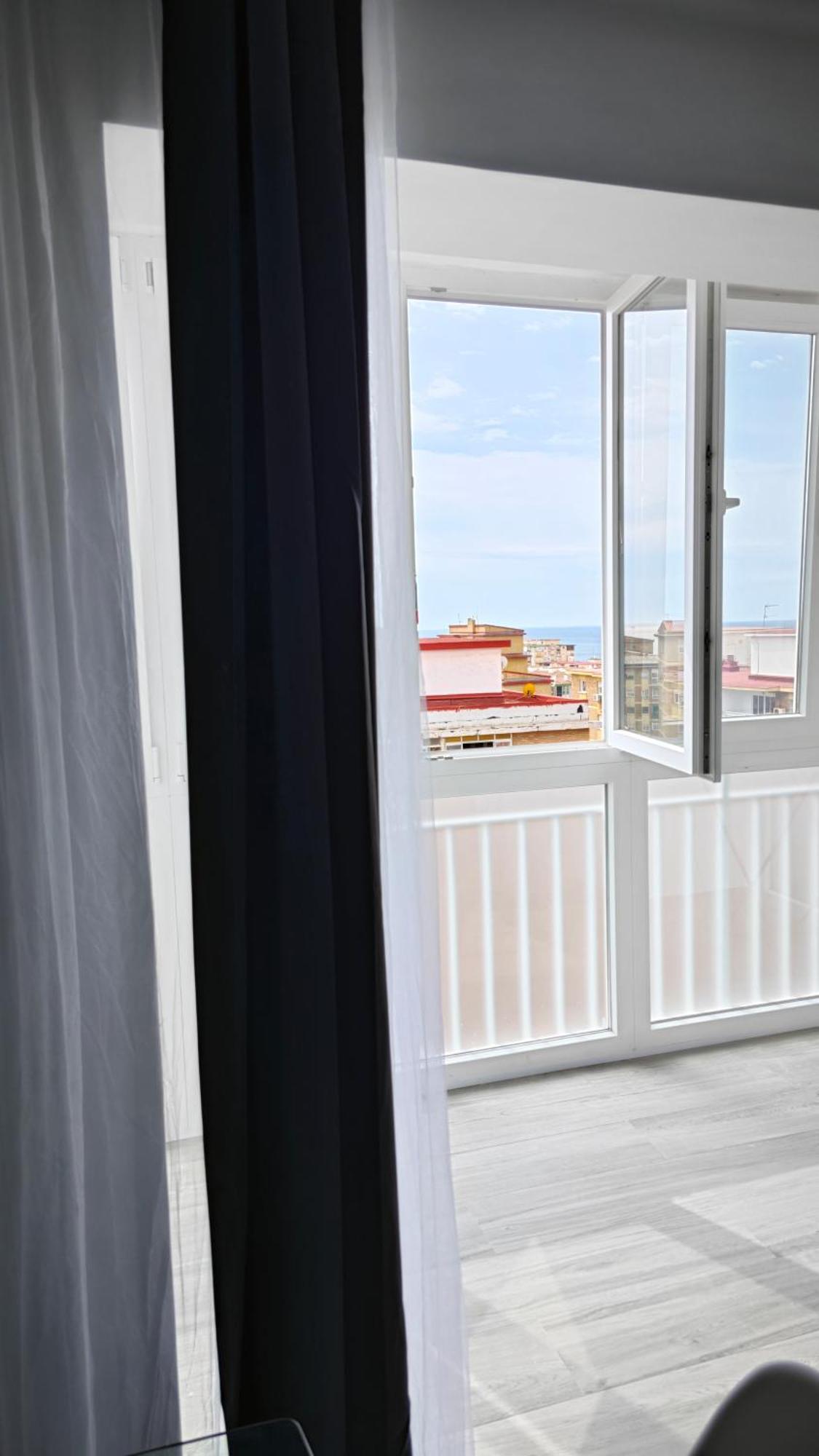 Vialia Playa Apartament Malaga